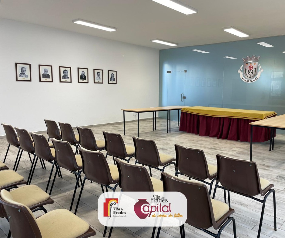 Junta de Freguesia de Vila de Frades com Espaço Renovado