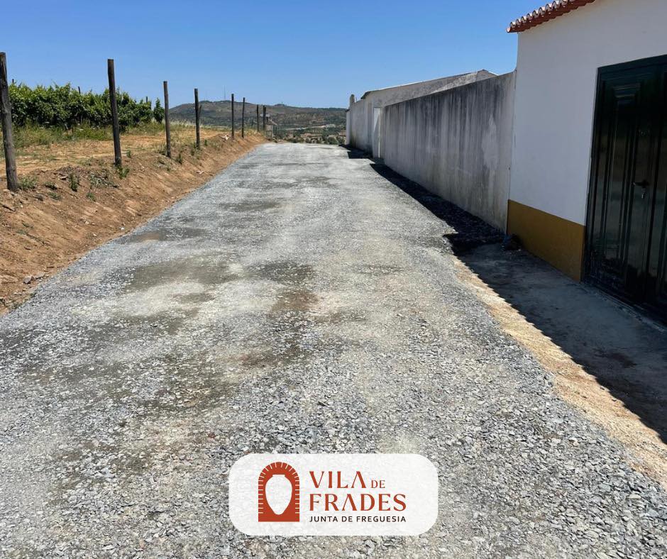 Reparação e Manutenção de Caminhos Reparação e Manutenção de Caminhos