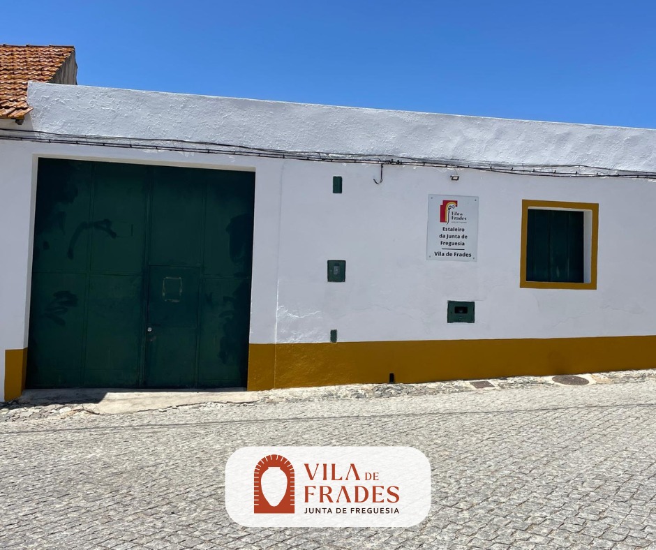 Manutenção do Casão da Junta de Freguesia de Vila de Frades