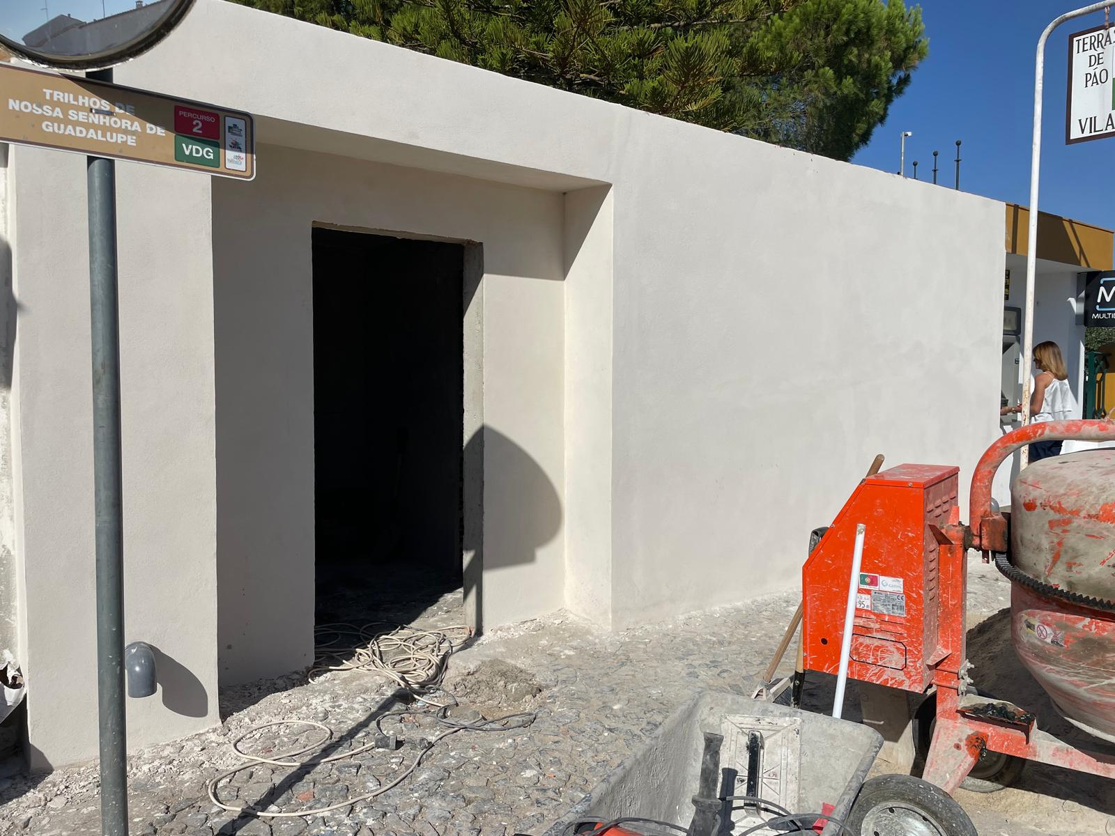 Construção de Instalações Sanitárias Públicas Construção de Instalações Sanitárias Públicas