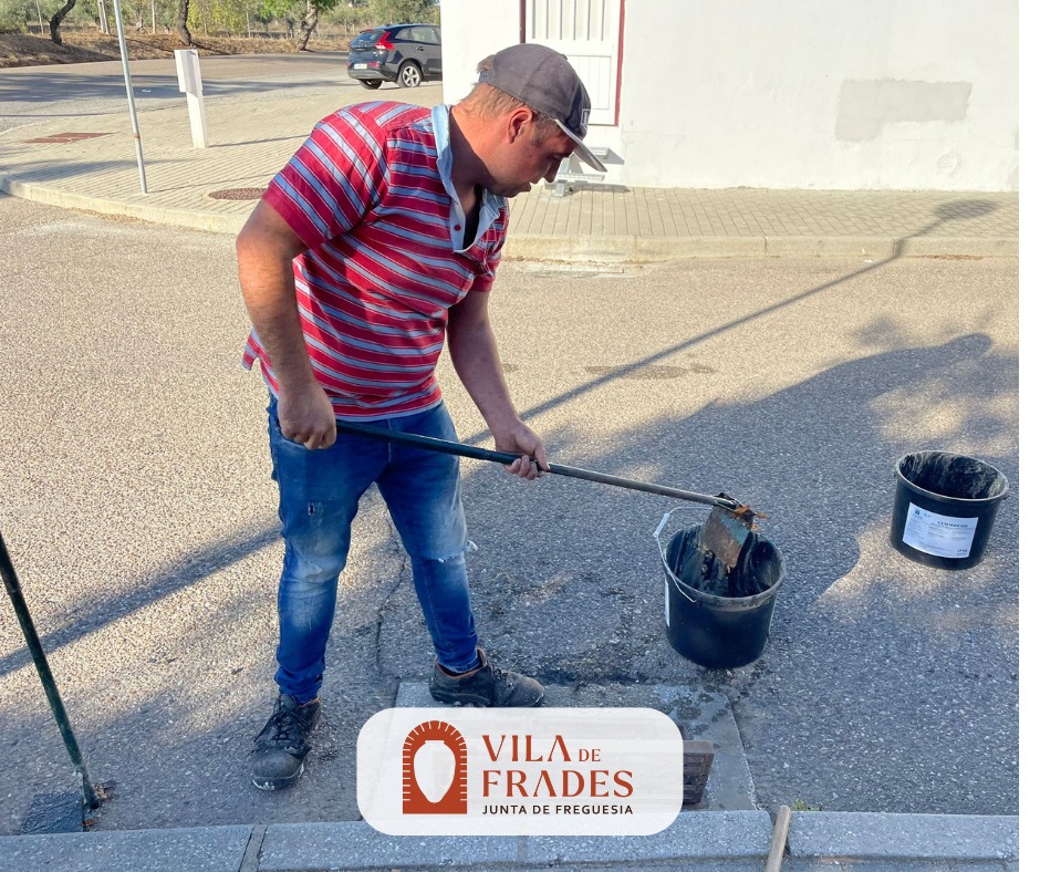 Limpeza de Sarjetas, Sumidouros e Linha de Água